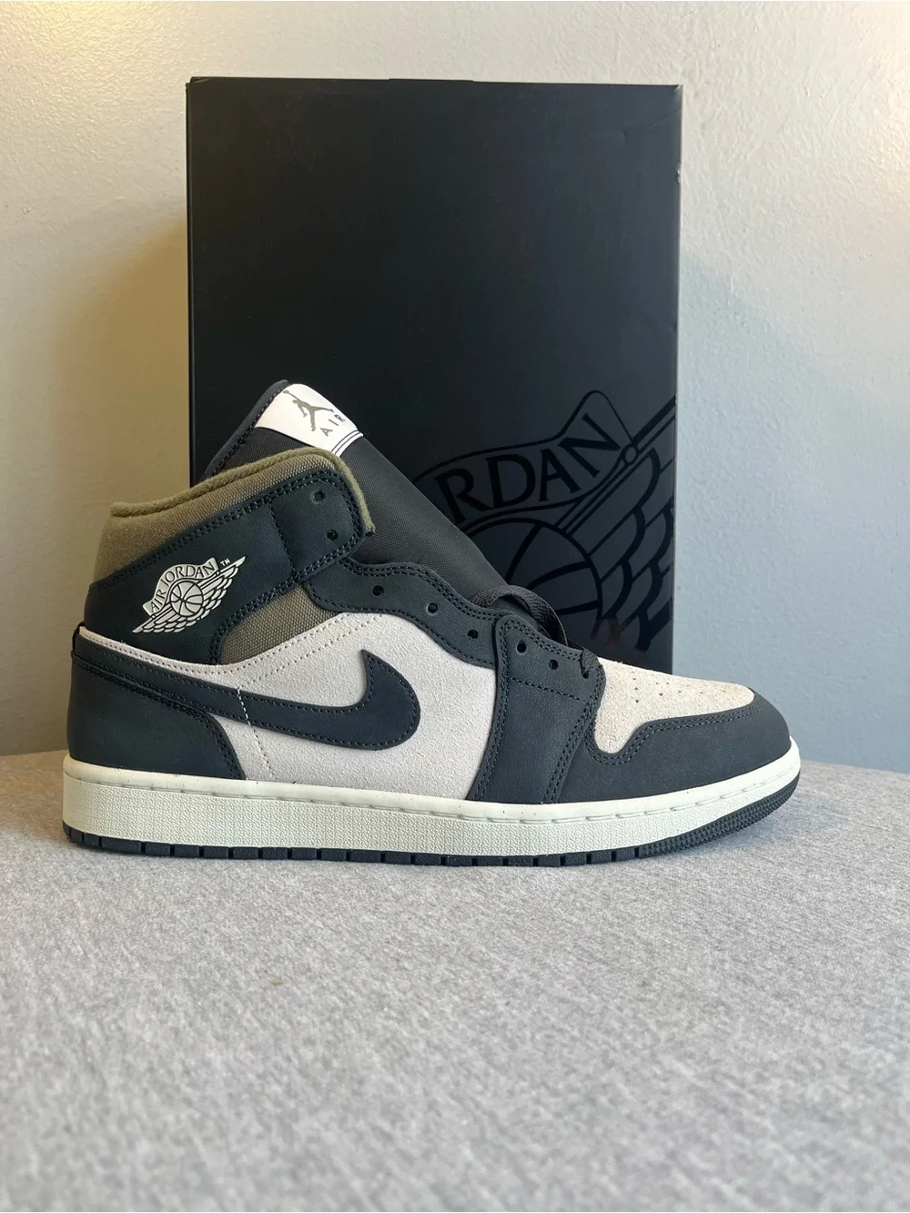 Nike Air Jordan 1 Mid SE Off Orewood Brown Off Noir Men’s Size 11 HV4091-102